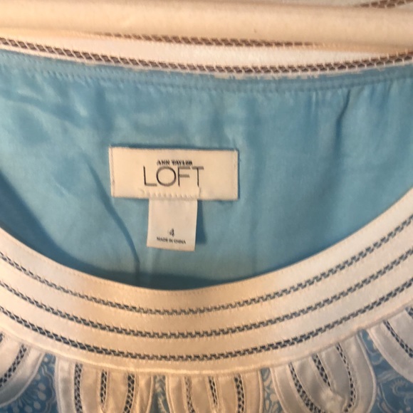 Light Blue Floral Print Ann Taylor Loft Dress Size 4 - Picture 2 of 3